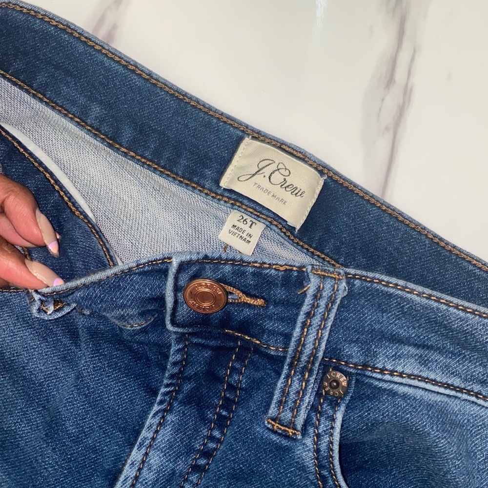 J Crew Size 26 TALL skinny jeans - medium wash